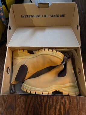 Blundstone 2311 NEVER WORN